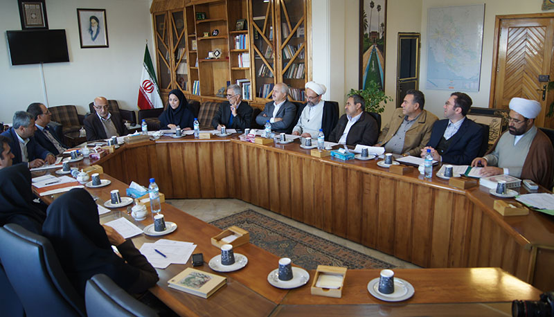 کمیته پیگیری کتابخانه مرکزی شیراز تشکیل می‌شود/کتابخانه مرکزی باید نماد شهر شیراز باشد
