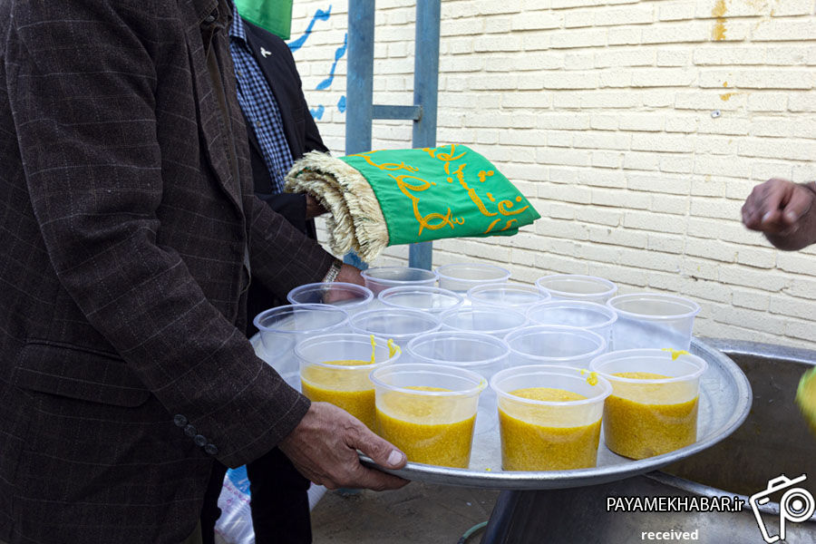 توزیع 14 هزارکیلوگرم شله زرد به مناسبت سالروز اغاز امامت امام عصر (عج) در شیراز