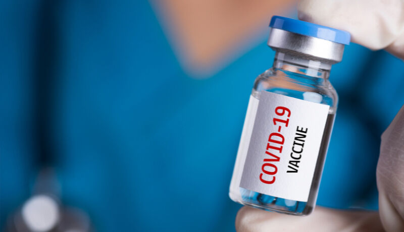خرید واکسن کرونا در کنار تلاش برای تولید با جدیت دنبال می‌شود