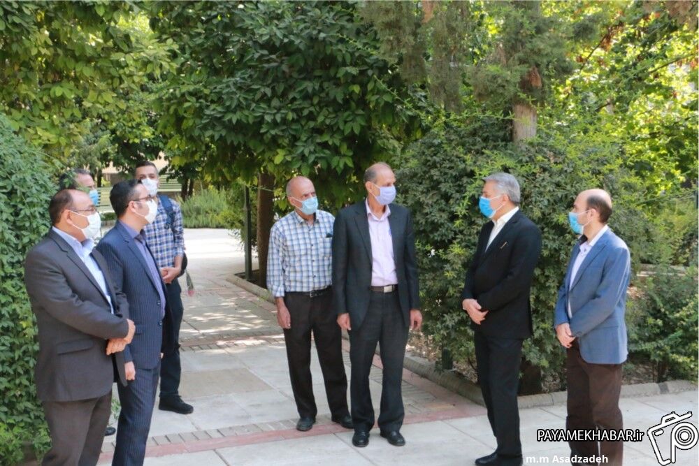 گزارش تصویری| تکریم از ایثارگران زرتشتی شیراز و بازدید مدیرکل فرهنگ و ارشاد اسلامی از باغ آریانا
