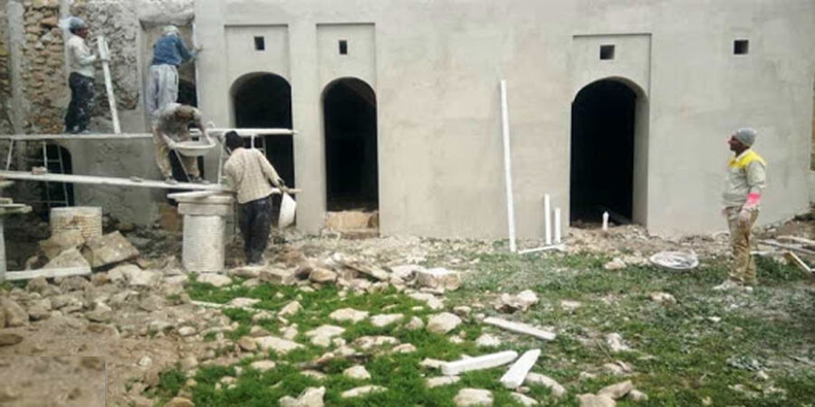 مرمت اضطراری سقف خانه تاریخی ملا آقاجان الیفی در کازرون