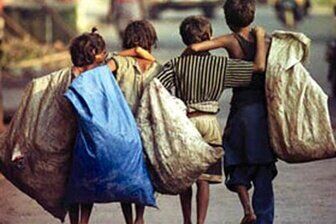 تداوم توزیع بسته های بهداشتی میان کودکان کار شیراز