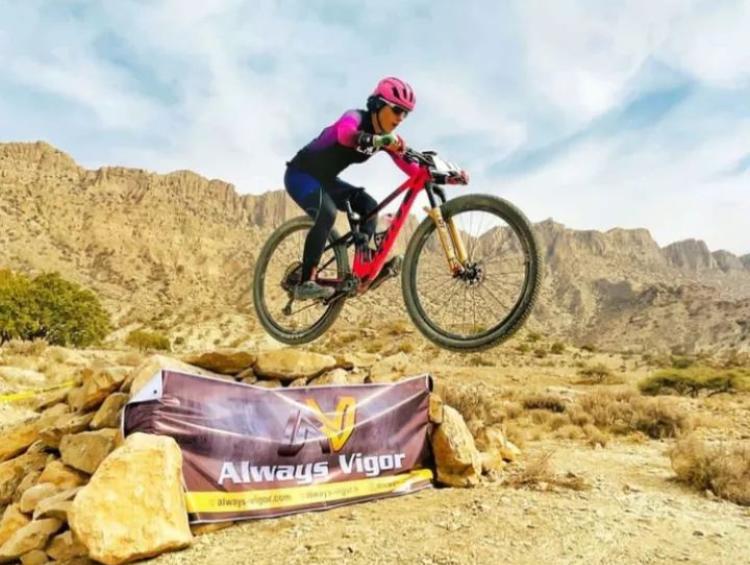 قهرمانی رکابزنان شیرازی در لیگ کوهستان بانوان ایران