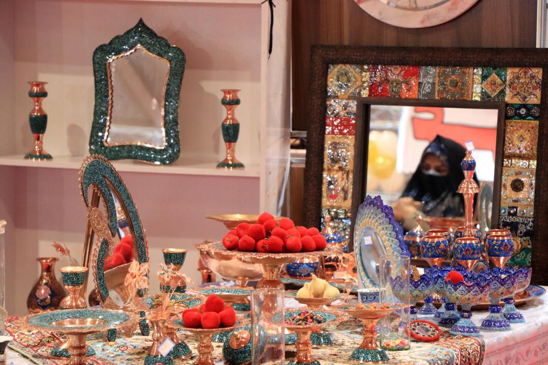 گشایش نمایشگاه بورس و بیمه و صنایع دستی در شیراز