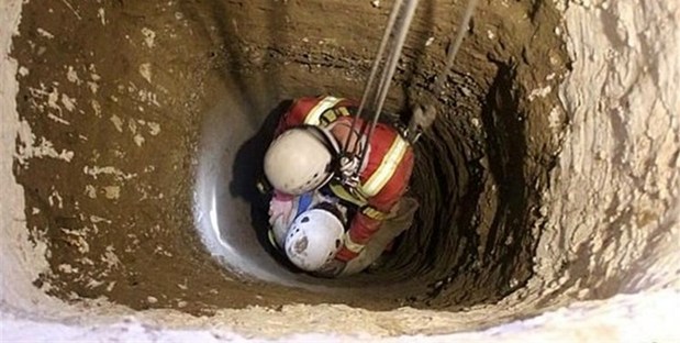 نجات معجزه آسای نوجوان داریونی از عمق 30 متری  چاه