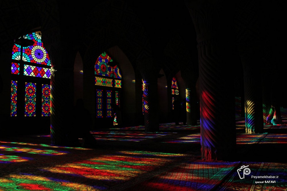 ارائه خدمات ویژه به گردشگران خارجی بازدیدکننده از مسجد نصیر الملک