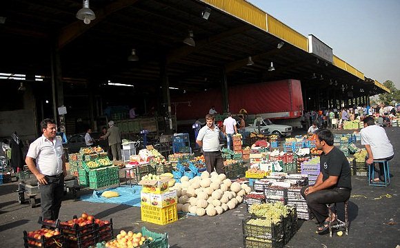 تمهیدات شهرداری شیراز برای ارائه میوه تنظیم بازار در آستانه عید نوروز 