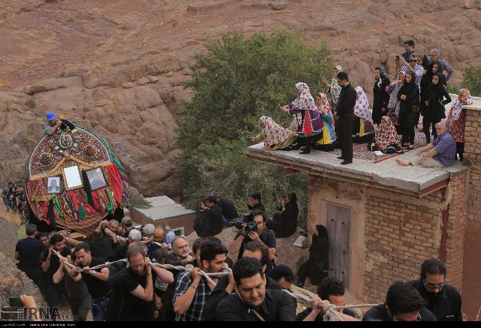 آئین های محلی - عزاداری امام حسین (ع) - عاشورا در ابیانه