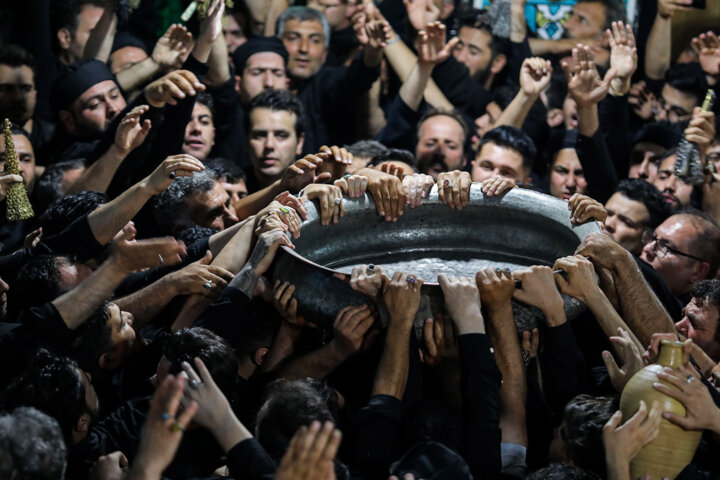 آئین های محلی - عزاداری امام حسین (ع) - طشت گذاری در شهر اردبیل