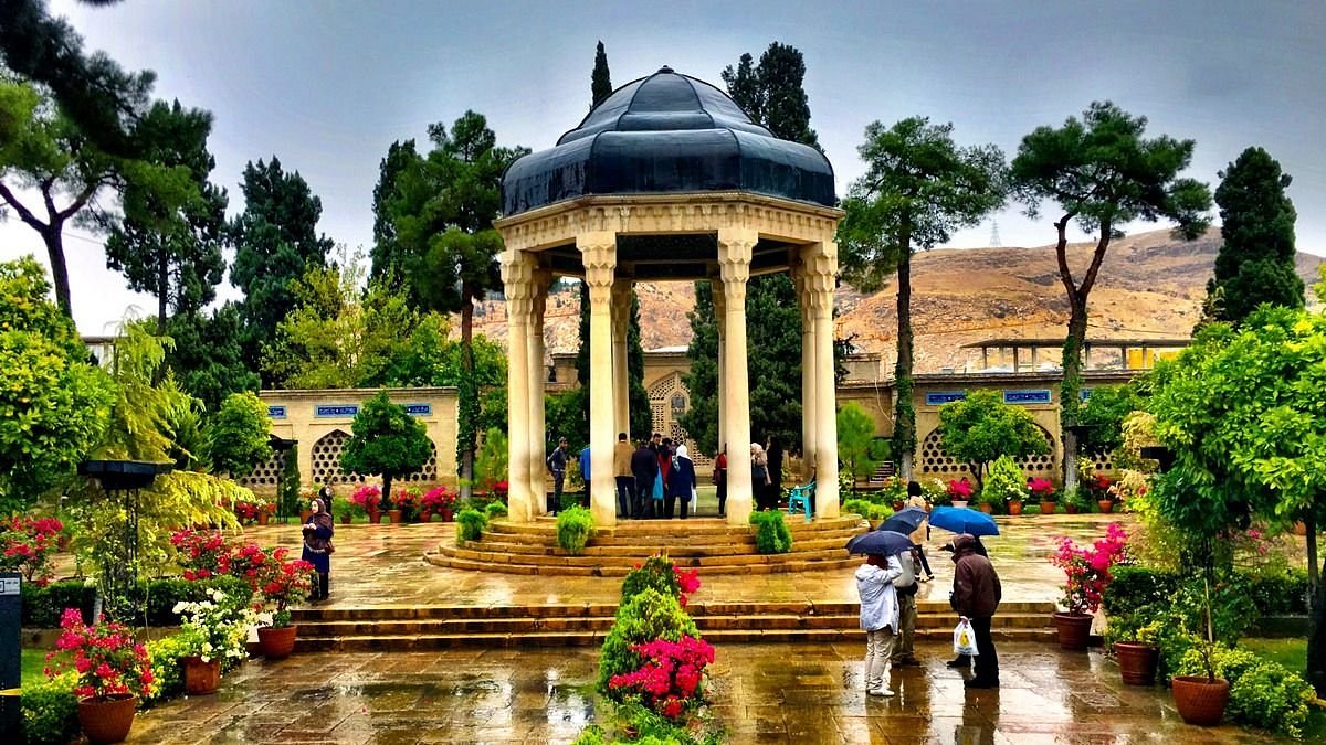 اجرای نمایش «لسان الغیب» در شیراز
