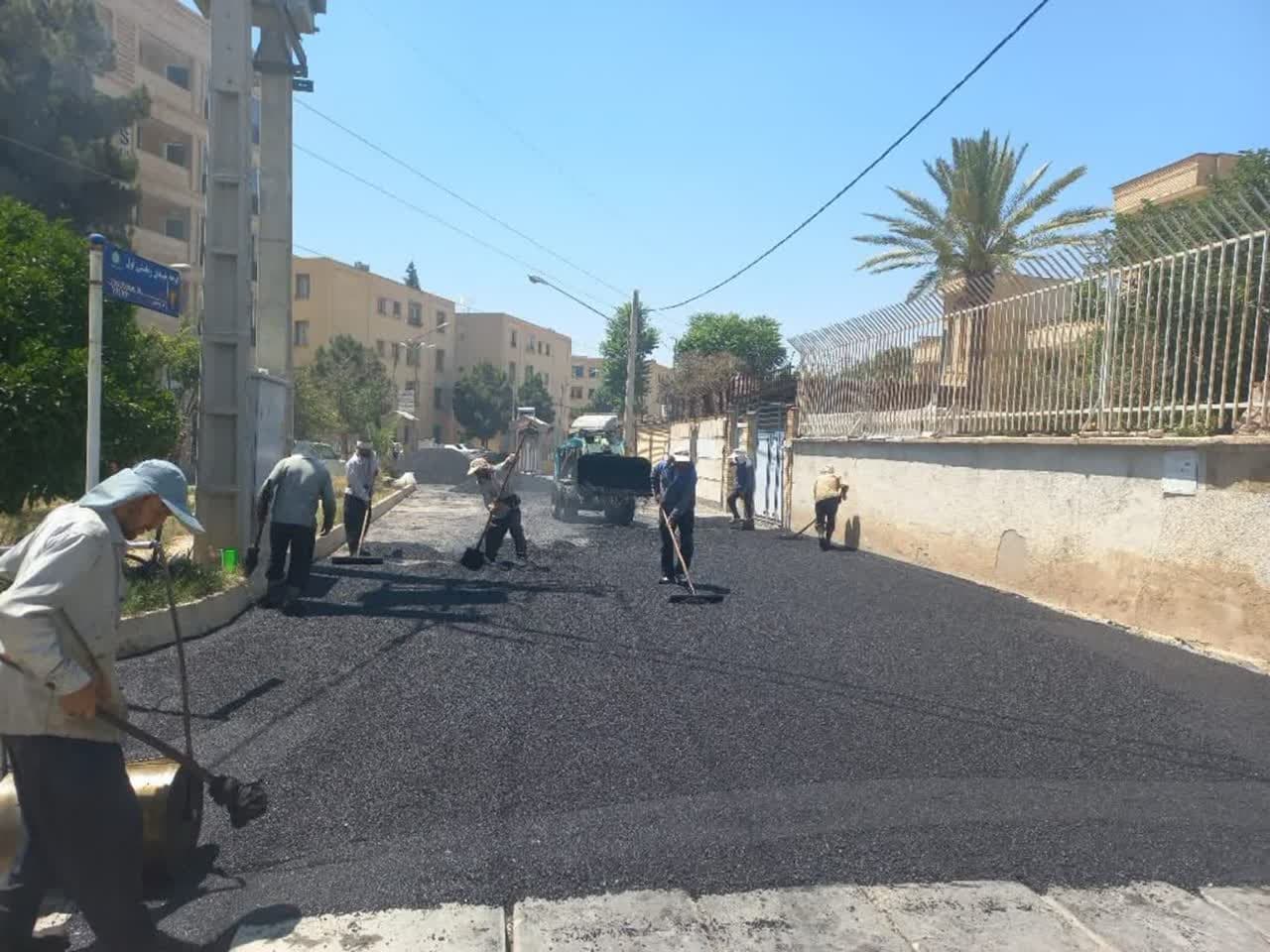 بازآفرینی شهری با استمرار جهش آسفالت در منطقه 11 شهرداری شیراز