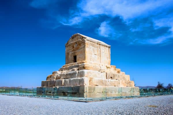 آغاز فراخوان سومین جشنواره بین‌المللی چندرسانه‌ای میراث‌فرهنگی به میزبانی شیراز