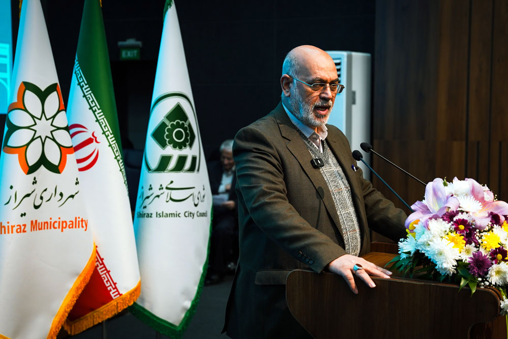 نوید شیرازی زیباتر در سال 1404 توسط رئیس شورای اسلامی شهر شیراز