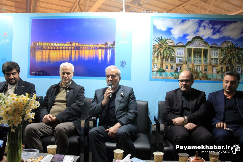 حضور شهردار شیراز در نمایشگاه گردشگری تهران
