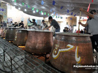 سمنی 30 تنی در مسجد الرقیه (س) شیراز طبخ شد