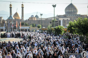 گزارش تصویری| اقامه نماز عید فطر در حرم های مطهر سراسر کشور