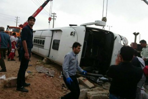 یک کشته و 2 مصدوم در حادثه جاده شیراز - سروستان