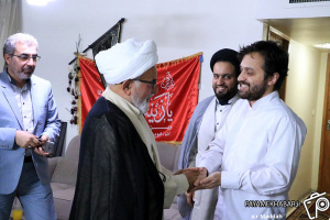 گزارش تصویری| دیدار مسئولین مرکز ادیان آستان قدس رضوی با خانواده شهدای مدافع حرم