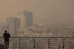 تشکیل کمیته اضطرار آلودگی هوا در پی استمرار پدیده گرد و غبار