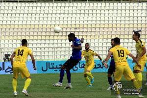 زردپوشان فجر در هفته چهارم تیم مدعی استقلال تهران را متوقف کردند
