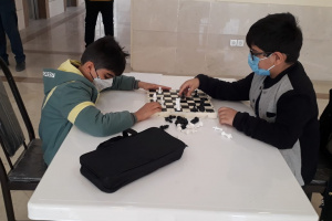 اولین برنامه استعدادیابی و مسابقه شطرنج نابینایان و کم بینایان شیراز برگزار شد