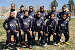 فرا ایساتیس کران شیراز در یک قدمی صعود به لیگ برتر فوتبال بانوان