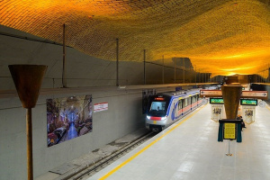 مترو شیراز برای بانوان در روز پنج‌شنبه ۲۲ دی‌ماه رایگان شد