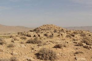 آثار تاریخی ارسنجان درحال نابودی/ زور میراث فرهنگی به معدن کاران نمی رسد