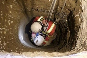 نجات معجزه آسای نوجوان داریونی از عمق ۳۰ متری  چاه