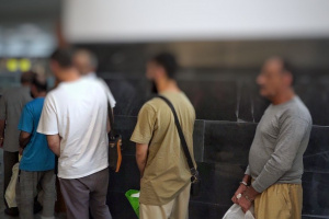 ۱۹زندانی ایرانی انتقال یافته از کشور قطر به مقامات قضایی استان تحویل شدند