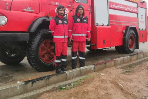 آماده باش آتش نشانی در پی بارش باران/ استقرار و گشت زنی خودروهای آتش نشانی در یازده منطقه