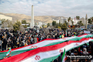 برگزاری راهپیمایی باشکوه ۲۲ بهمن در شیراز؛ مردم جانانه پای این انقلاب ایستاده‌اند