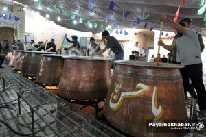 سمنی 30 تنی در مسجد الرقیه (س) شیراز طبخ شد