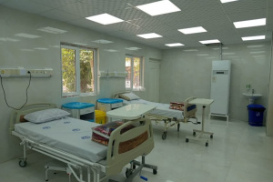 بررسی روند خدمات رسانی ۲ بیمارستان در شیراز از سوی اعضای ستاد سلامت نوروزی دانشگاه علوم پزشکی شیراز