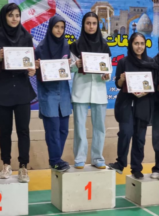 قهرمانی بدمینتون بازان دختر فارس در مسابقات کشوری