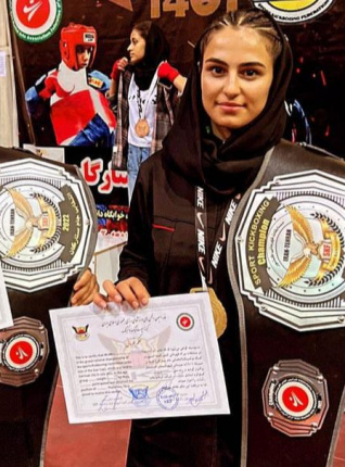 درخشش دختران فارس در مسابقات کیک بوکسینگ ایران