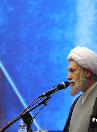 دشمنان اسلام جز با بازگشت مسلمانان از دین راضی نمیشوند