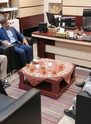 بررسی وضعیت ارتباطی شهرستان نی‌ریز در دیدار با فرماندار این شهرستان