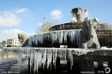 یخ بستن آب نمای میدان پارسه شیراز