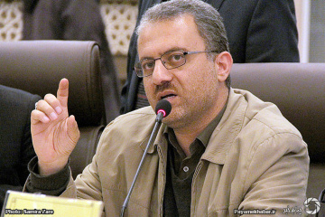 رضا محمدیان، عضو شورای اسلامی شهر شیراز در جلسه شو