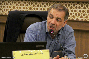 مظفر مختاری، عضو شورای اسلامی شهر شیراز در جلسه شو
