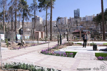 افتتاح ۲ پارک و کلنگ زنی مجتمع آموزشی در شیراز