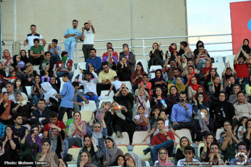 تجمع هواداران روحانی در حافظیه شیراز