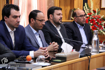 نشست مطبوعاتی مدیرکل صدا و سیمای استان فارس