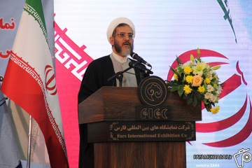 مازنی، رئیس کمسیون فرهنگی مجلس در افتتاحیه نمایشگا