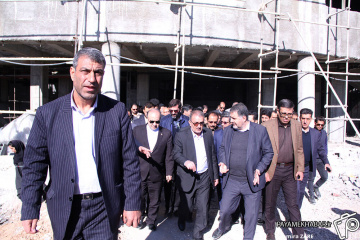 بازدید وزیر ورزش و جوانان از سالن ورزشی حسینی الها