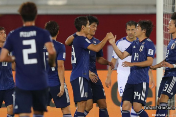 روز سیزدهم جام ملت های آسیا بازی ژاپن - ازبکستان