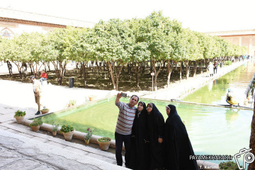 بازدید گردشگران نوروزی از ارگ کریمخان زند شیراز