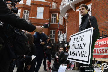دستگیری جولیان آسانژ توسط پلیس لندن‎