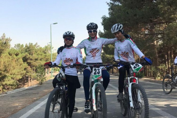 قهرمانی دختران دوچرخه سوار فارس در لیگ بانوان
